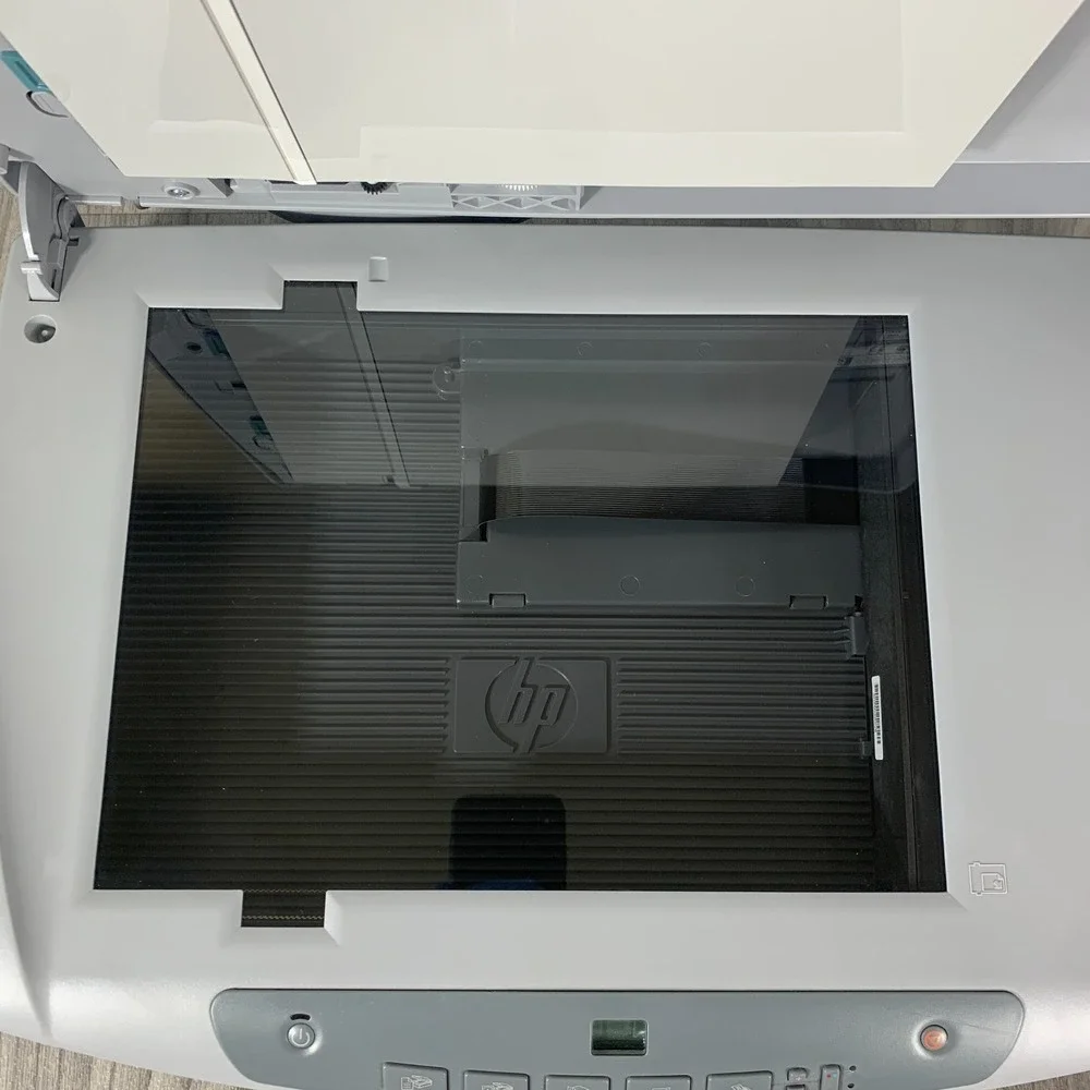 HP Hewlett Packard ScanJet 5590 Flatbed Scanner New‎